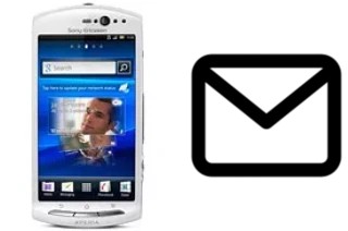 Richten Sie E-Mails auf dem Sony Ericsson Xperia neo V ein