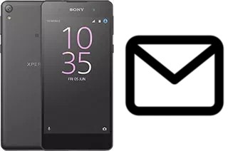 Richten Sie E-Mails auf dem Sony Xperia E5 ein